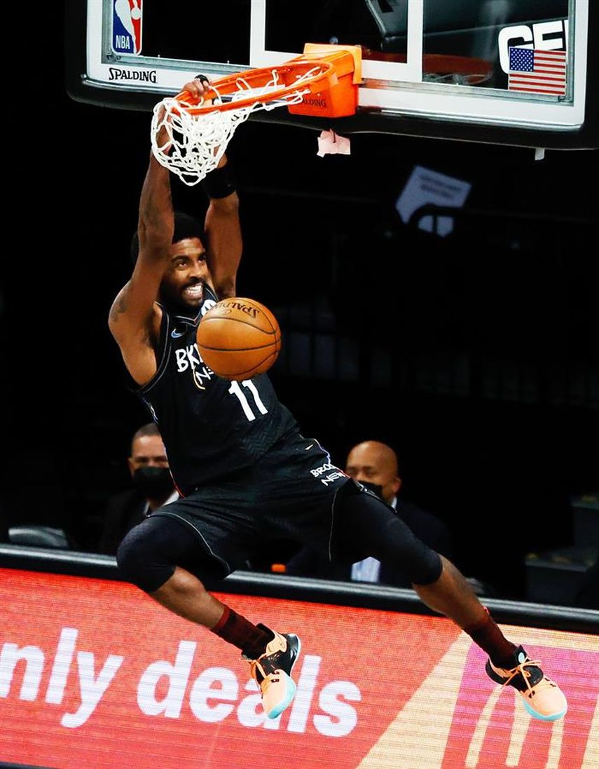 114-112. Irving salva a Nets, que vuelven a perder a Harden por lesión