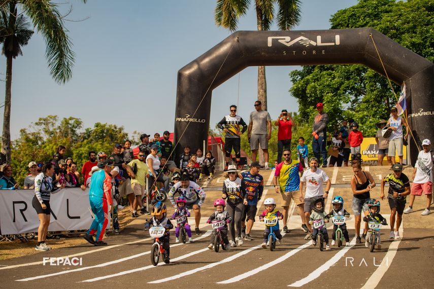 Un éxito la Segunda Válida de la Copa BMX Race en el Parque Omar