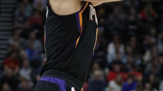 130-122. Booker conduce el ataque en la victoria de los Suns