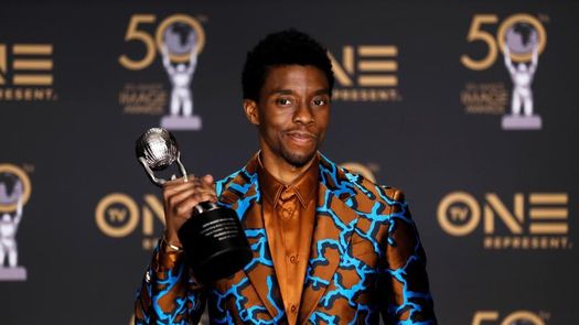 Luto en el béisbol por muerte de Boseman, quien interpretó a Jackie en 42