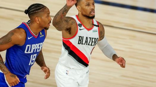 Se mantiene la lucha por el último boleto a los playoffs