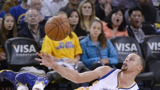 96-121. Curry y los Warriors recuperan poder ofensivo y la mejor marca de la liga