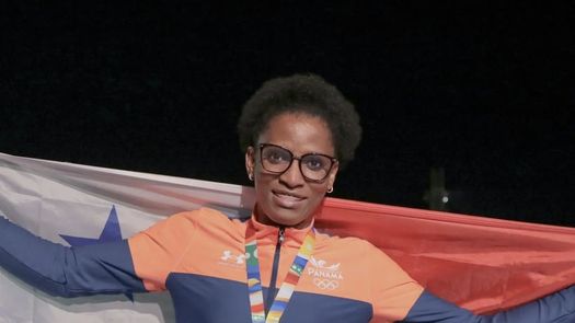 Atheyna Bylon logró la medalla de oro en el boxeo 69 a 75 kg en los Juegos Bolivarianos Valledupar 2022. Foto: Comité Olímpico de Panamá