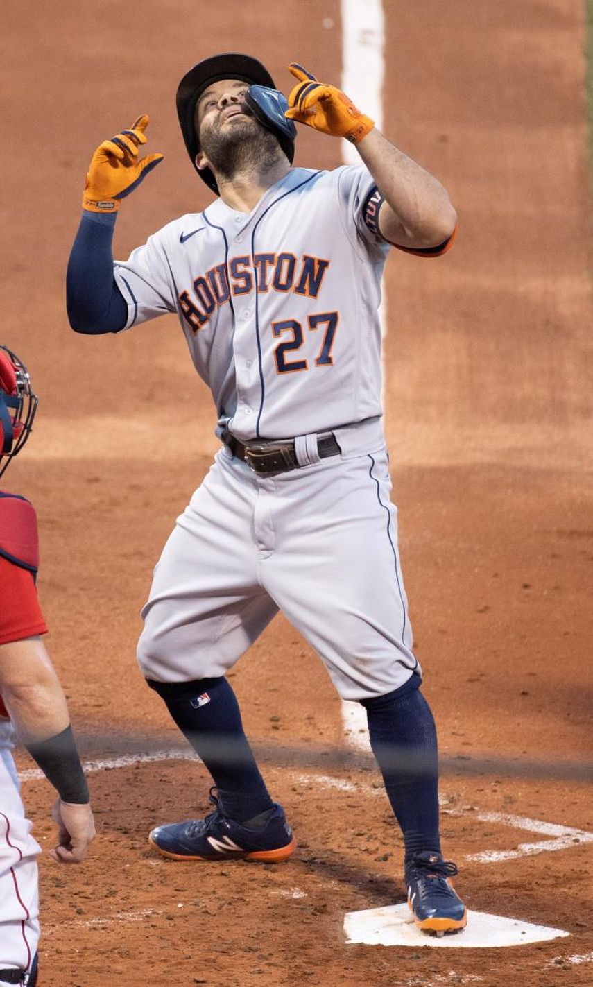 10-2. Urquidy y Altuve mantienen arrolladores a los Astros