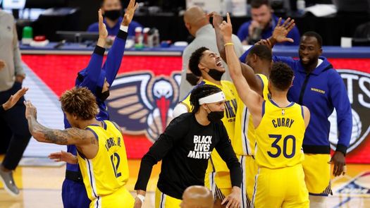 122-121. Oubre Jr. y Warriors aprovechan ausencia de Antetokounmpo