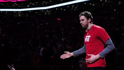 El doble-doble de Pau Gasol no salvó a los Bulls que siguen en crisis