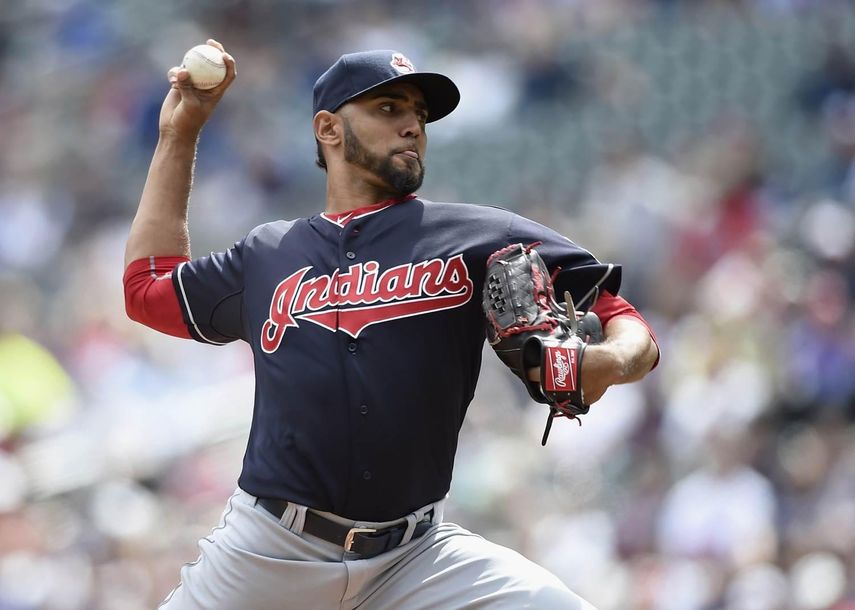 4-2. Salazar hace un debut triunfal con los Indios y vence a los Mellizos