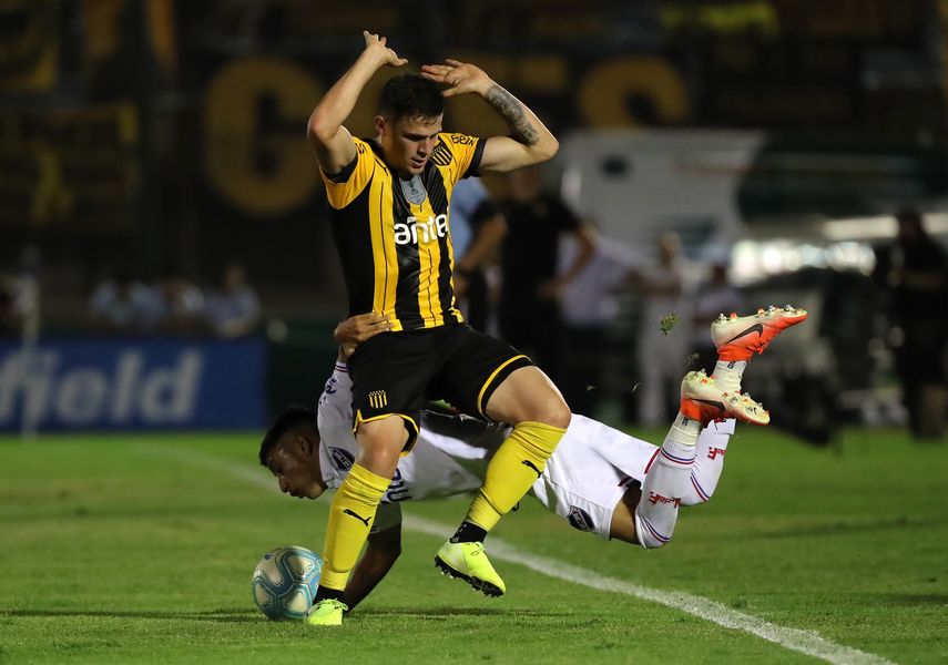 Futbol Uruguayo: Nacional ganó la Tabla Anual del Campeonato Uruguayo  2014-2015