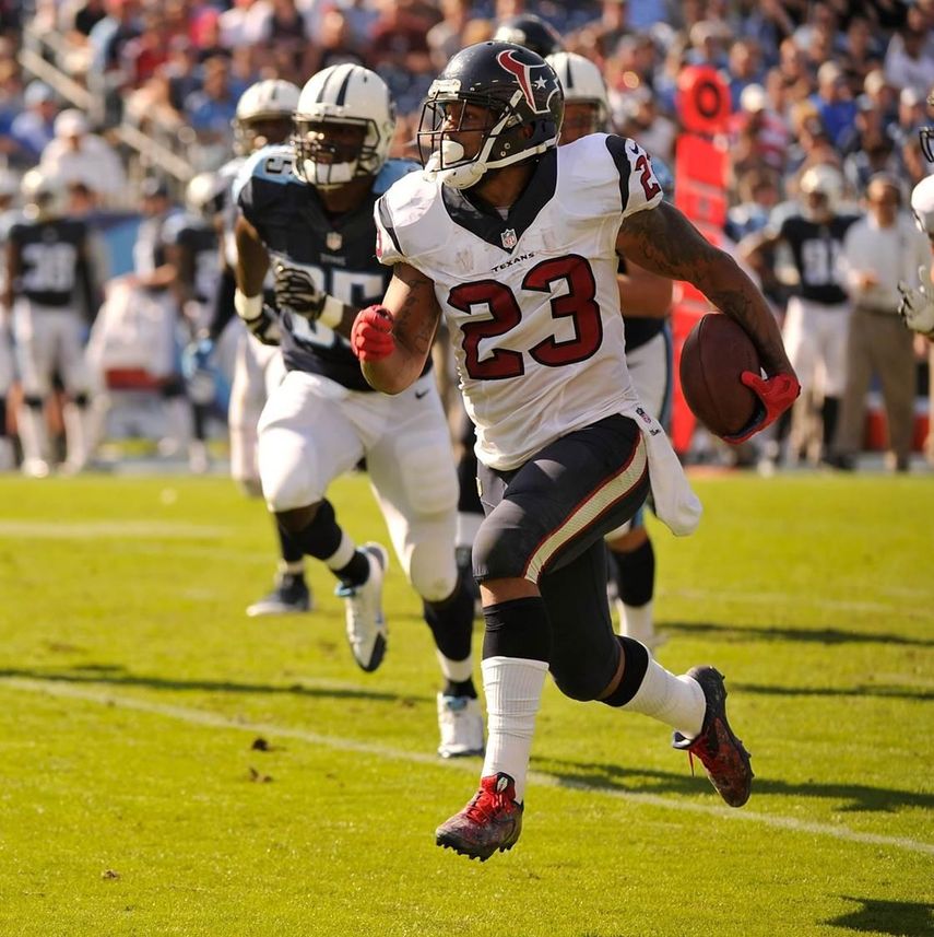 16-30. Ante los Titans, Foster anota tres veces y los Texans rompen la racha perdedora