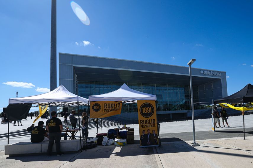 Ignacio Ruglio vence al oficialismo y se convierte en presidente del Peñarol