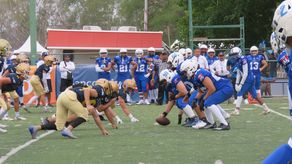 Jamboree 2024 de la KFL - Fighting Owls (izquierda) vs Dragons (derecha).