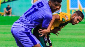 Williams con el Antigua GFC.&nbsp;