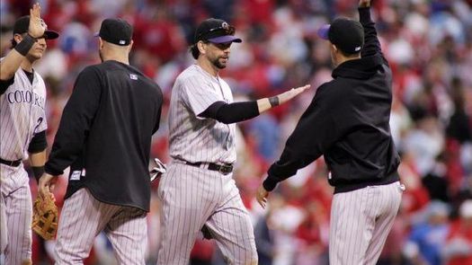 8-3. Bergman conduce el triunfo de los Rockies
