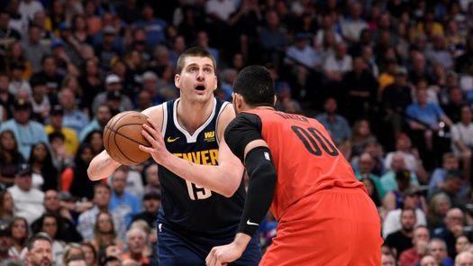 100-108. Jokic impone su ley y Nuggets vencen a Trail Blazers