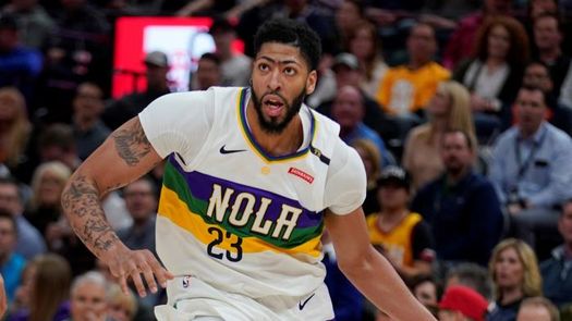 95-80. Davis y James lideran el triunfo de los Lakers