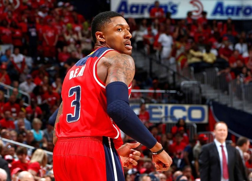 98-104. Beal y Wizards sorprenden a Hawks y les quitan ventaja de campo