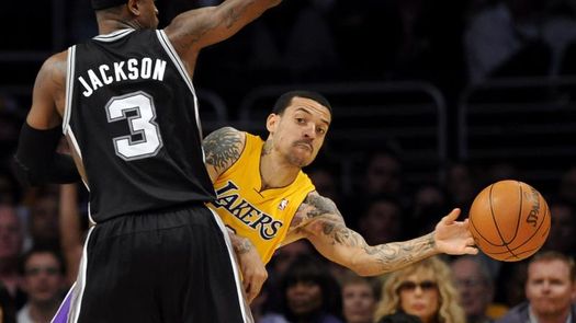 Stephen Jackson se compromete a ayudar a la hija de George Floyd