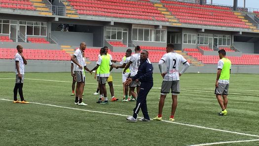 Plaza Amador en sus últimos preparativos para el encuentro ante el Club Sport Herediano