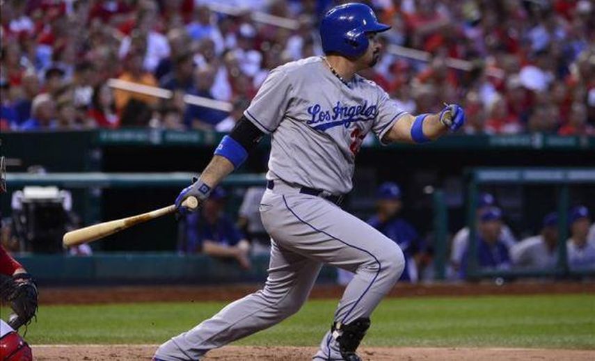 7-2. González jonronea dos veces contra los Diamondbacks