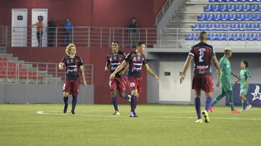 Plaza Amador reactiva sus aspiraciones hacia semifinales