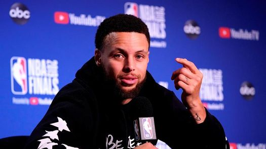 Los Warriors esperan la vuelta de Curry este jueves contra los Raptors