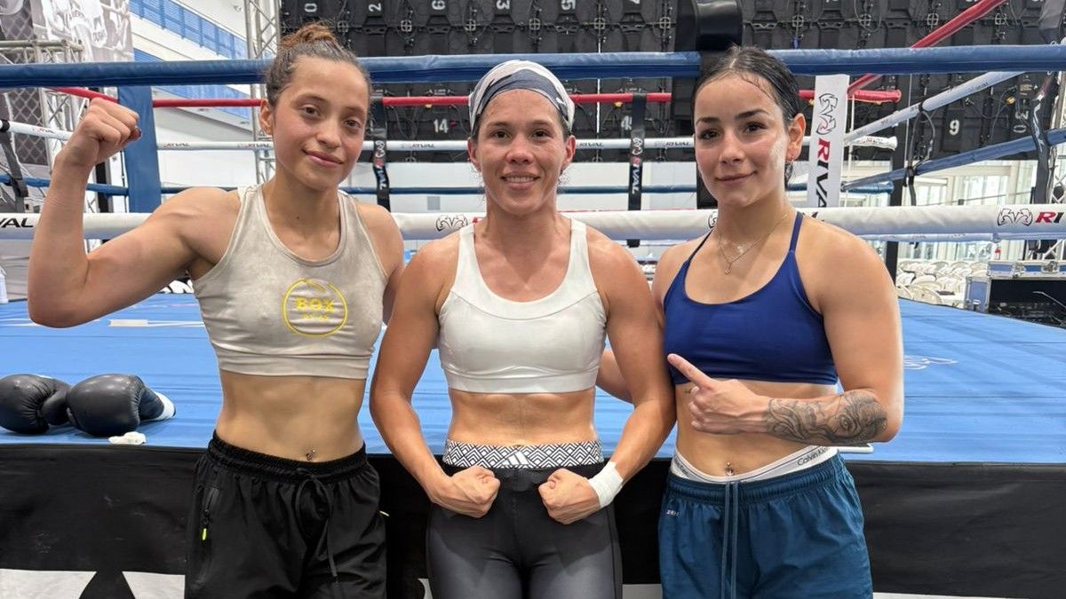 Las argentinas Sofía Robles (izquierda) y Tatiana Daglio (derecha) han estado ayudando a la panameña Nataly Delgado en sus guanteos. Foto: Cortesía/Team Delgado
