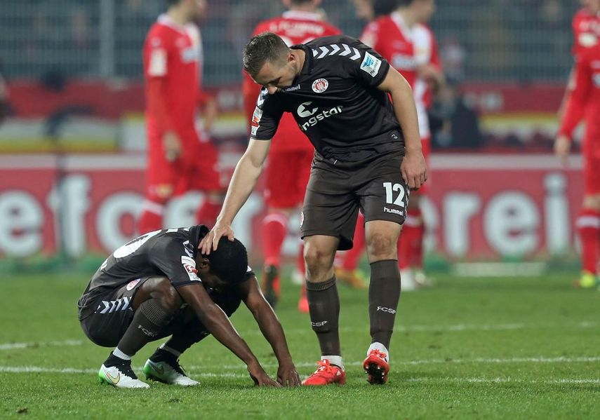Armando Cooper fue separado del FC St.Pauli