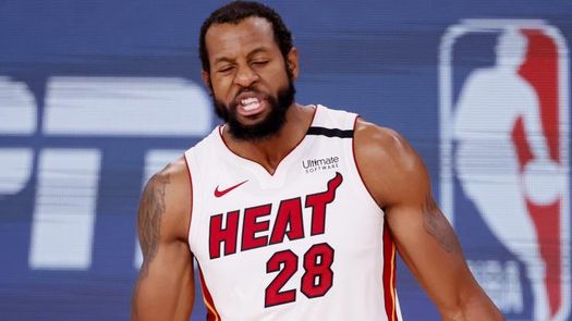 Andre Iguodala vuelve con Warriors por un año y 2,26 millones de euros Andre Iguodala vuelve con Warriors por un año y 2,26 millones de euros