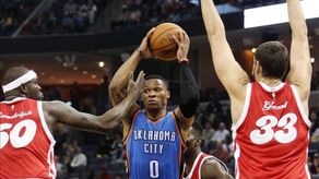 113-93. Westbrook logra su triple-doble 23 en triunfo de los Thunder