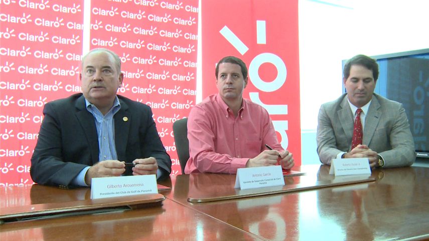 Firman contrato de golf “Panamá Claro Championship 2016