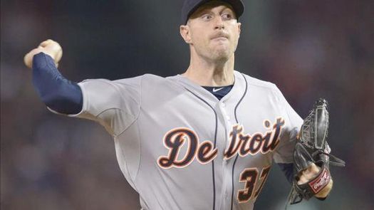 4-2. Davis y Martínez castigan con jonrones a los Reales