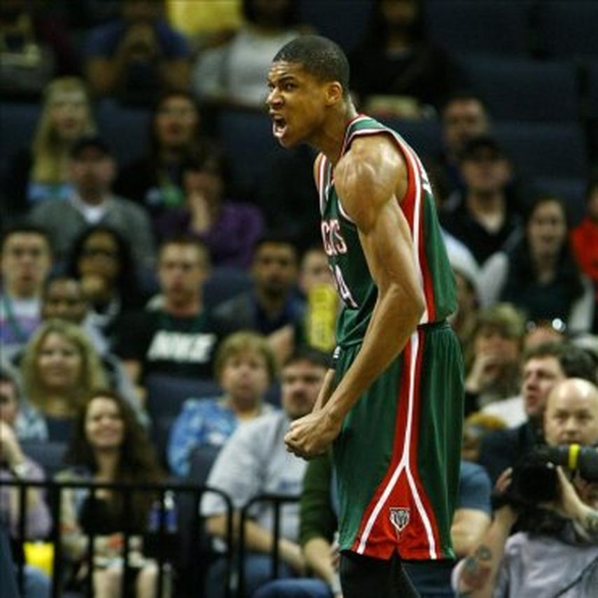 108-101. Antetokounmpo y los Bucks sorprenden a los Hawks