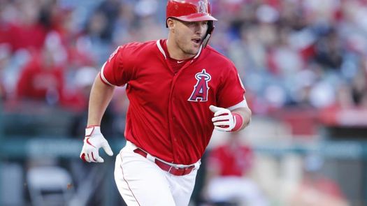 6-5. Trout jonronea, empata marca de equipo y ganan los Angelinos