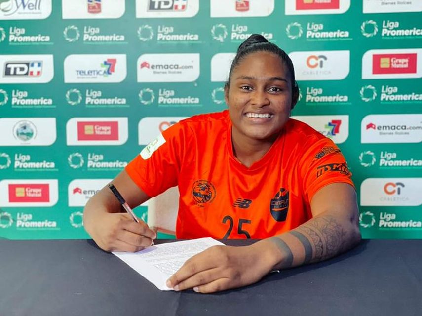 Yenith Bailey llega al fútbol de Costa Rica