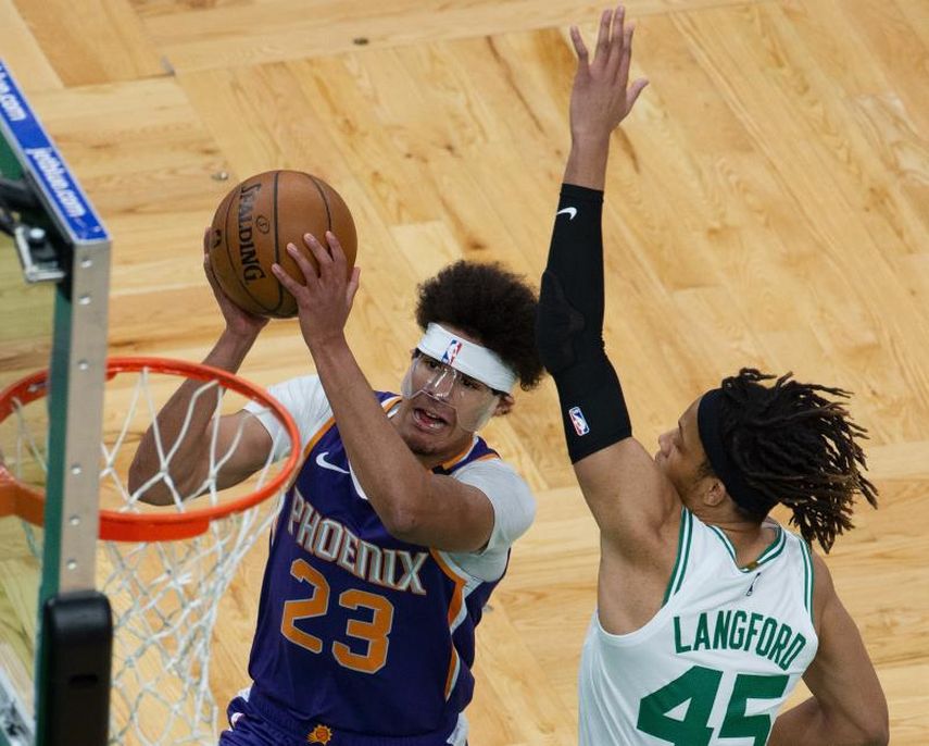 99-86. Walker anota 32 puntos y le da el triunfo a los Celtics
