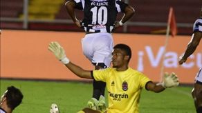 Tauro remontó con doblete de Axel McKenzie #10.