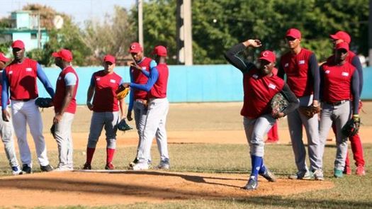 Estrellas del béisbol cubano entusiasmadas ante la posibilidad de jugar en EE.UU.