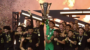 México remonta y alza su 12° Copa Oro ante EE.UU.