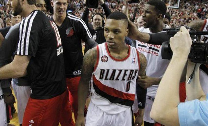 97-87. Lillard dirigió con doble-doble a los líderes Trail Blazers