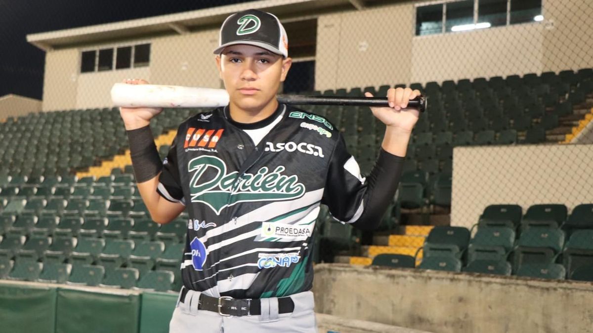 El receptor y primera base, Carlos Burac (Darién) fue tomado como el pique #1 para la Ronda de Ocho por la novena de Coclé. Foto: Cortesía/Fedebeis