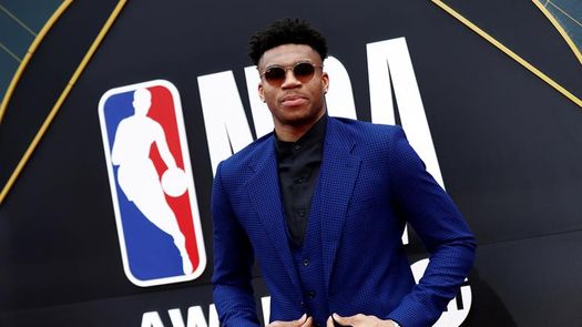 Antetokounmpo se encuentra cerca de su recuperación total